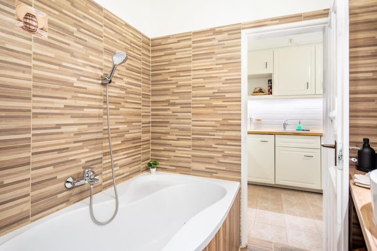 Convenient Apartment At Gastro Driven Location Budapest Ngoại thất bức ảnh