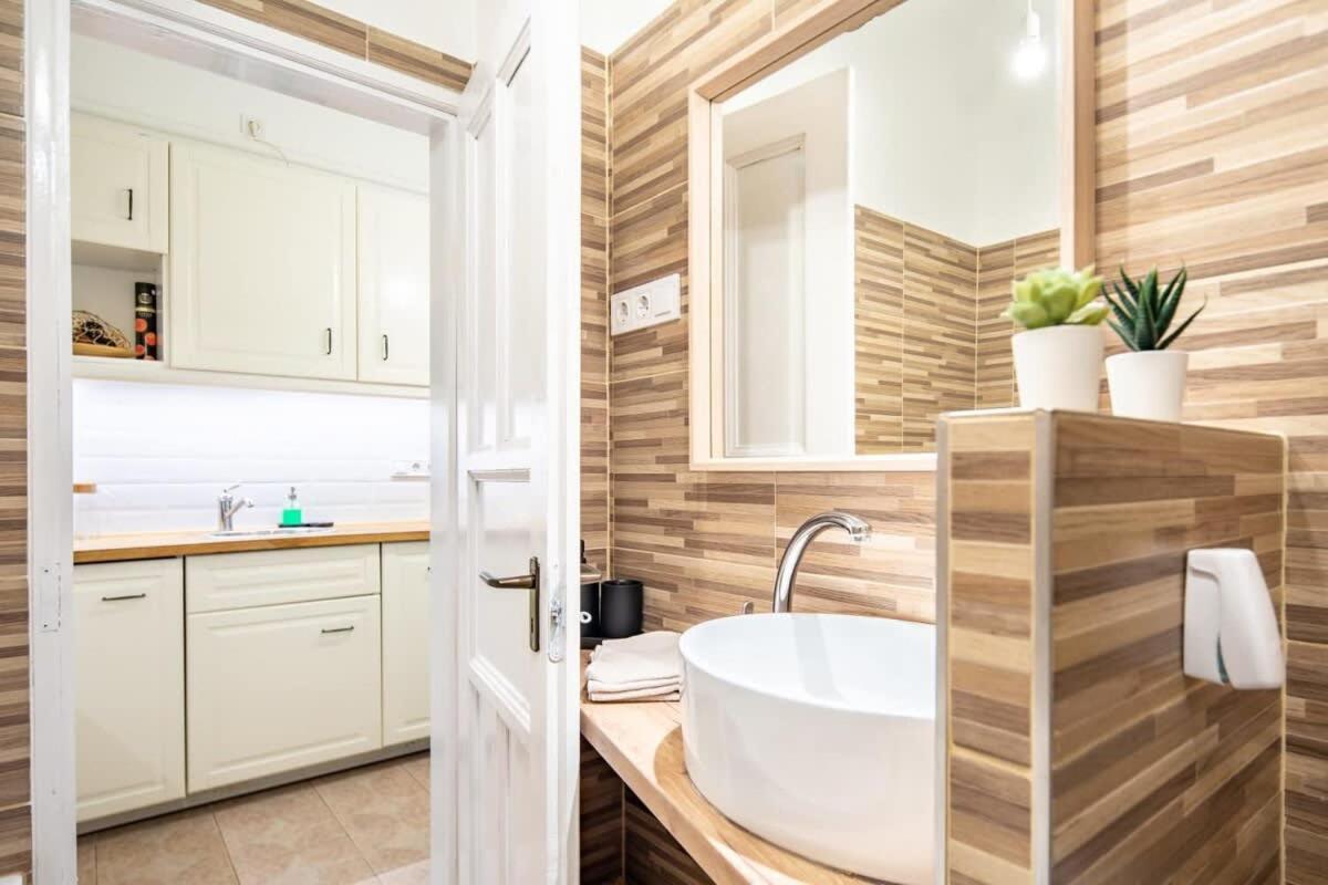Convenient Apartment At Gastro Driven Location Budapest Ngoại thất bức ảnh